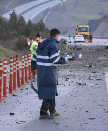Balıkesir’de F-16 Savaş Uçağı Düştü: Pilot Şehit Oldu, Bölgede Yol Trafiğe Kapatıldı