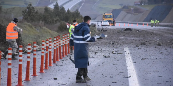 Balıkesir’de F-16 Savaş Uçağı Düştü: Pilot Şehit Oldu, Bölgede Yol Trafiğe Kapatıldı