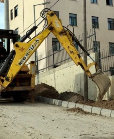 Akça Hatun KYK Yurdu Yolunda Tretuvar Çalışması Başladı: Öğrenciler İçin Güvenli Ulaşım Hamlesi