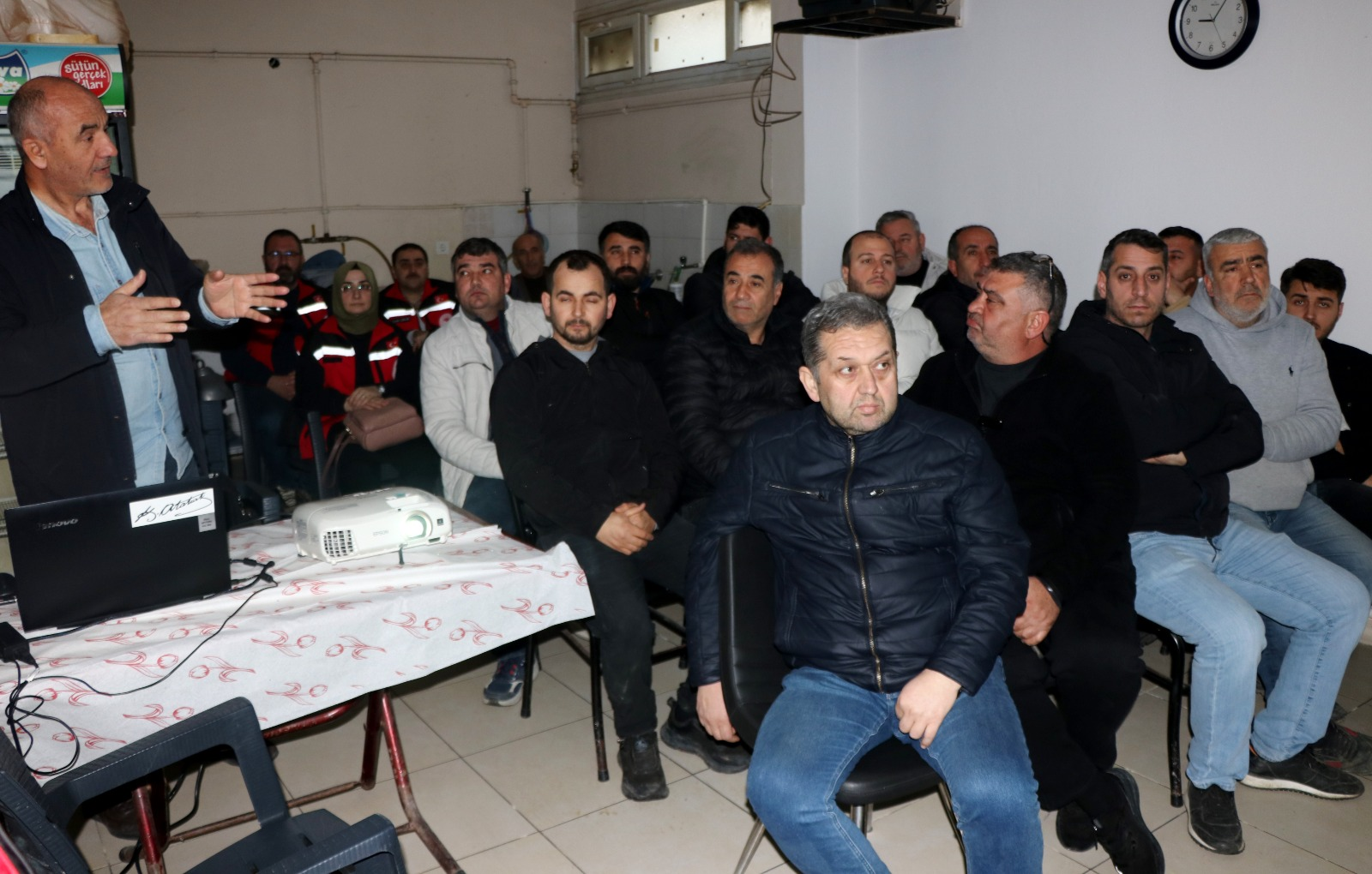 İl Tarım’dan Yalova Belediyesi Toptancı Hal İşletmelerine BKÜ Bilgilendirmesi