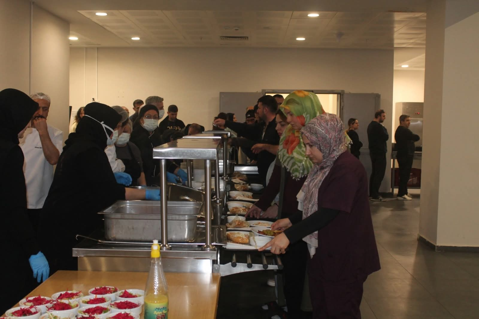 Yalova Eğitim ve Araştırma Hastanesi’nde Anlamlı İftar Buluşması: “Biz Büyük Bir Aileyiz”