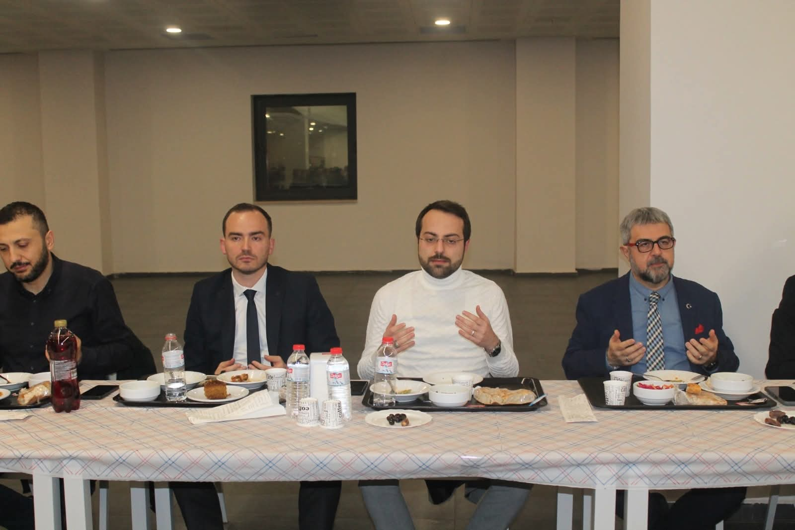 Yalova Eğitim ve Araştırma Hastanesi’nde Anlamlı İftar Buluşması: “Biz Büyük Bir Aileyiz”