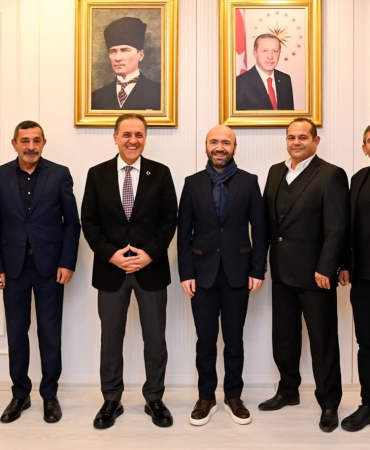 Yalova Valisi Dr. Ahmet Hamdi Usta’dan Anlamlı Buluşma: “Yıllanmış Dostlarımı Misafir Ettim”