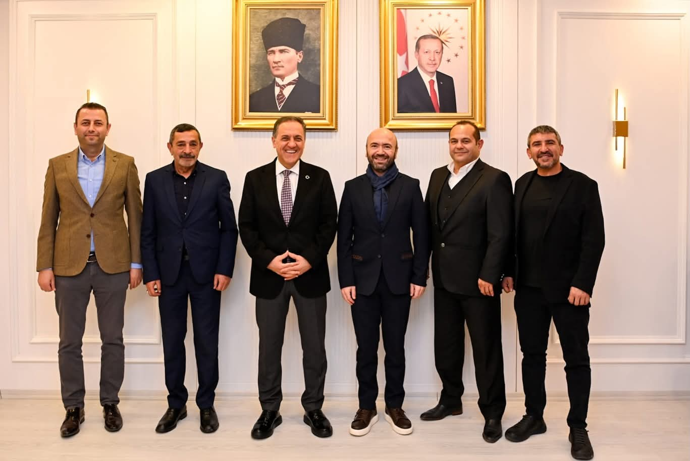 Yalova Valisi Dr. Ahmet Hamdi Usta’dan Anlamlı Buluşma: “Yıllanmış Dostlarımı Misafir Ettim”