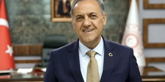 Yalova Valisi Dr. Ahmet Hamdi Usta’dan Sabah Mesaisi: Vali Yardımcılarıyla Koordinasyon Toplantısı