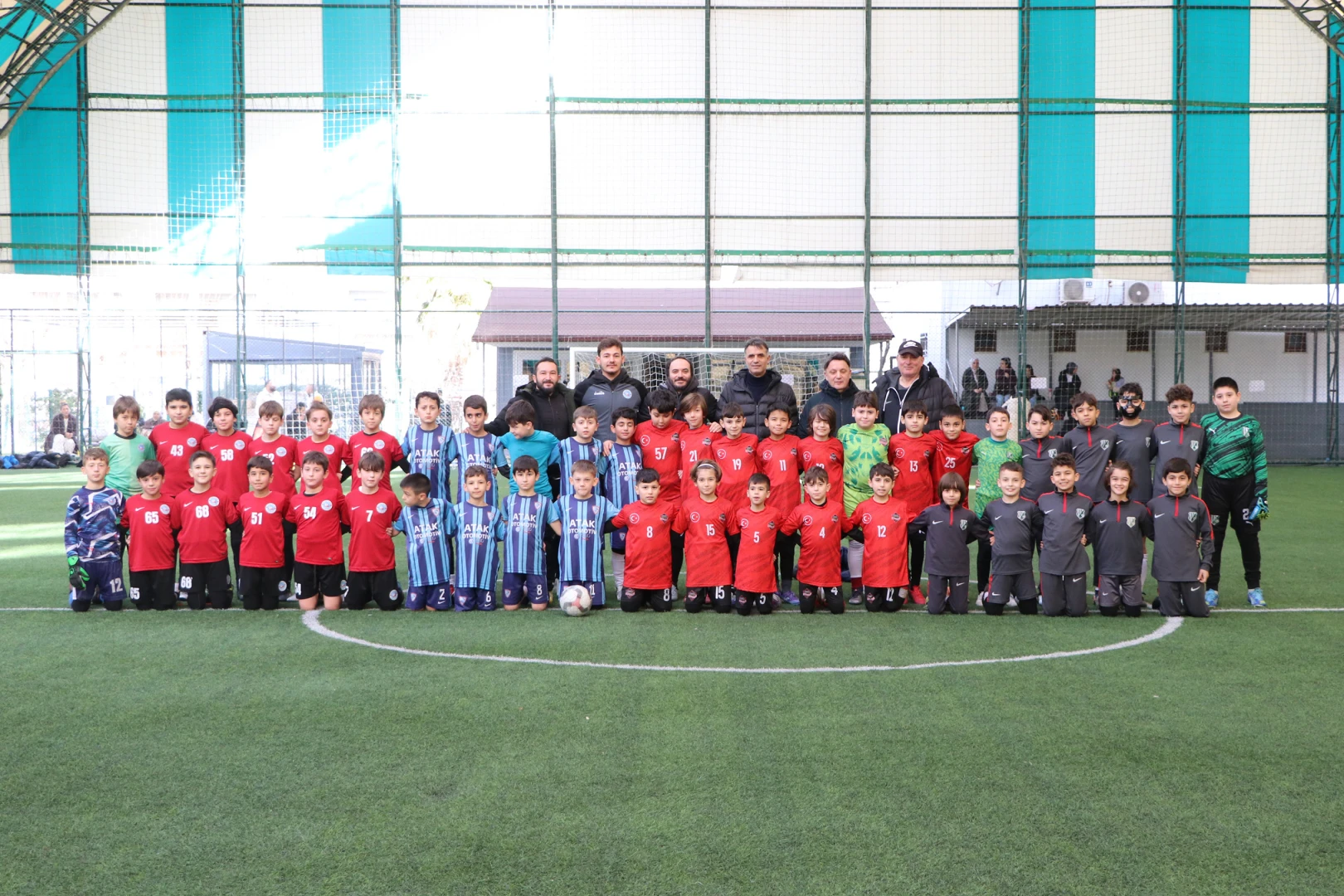 ÇİFTLİKKÖY’DE GELECEĞİN YILDIZLARI BULUŞTU