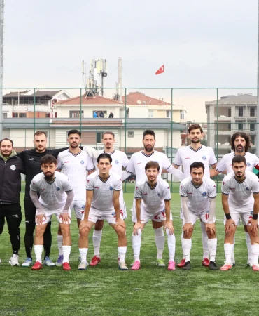 LİDER ÇİFTLİKKÖY SOĞUCAK’I 5 GOLLE GEÇTİ