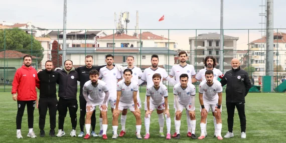 LİDER ÇİFTLİKKÖY SOĞUCAK’I 5 GOLLE GEÇTİ