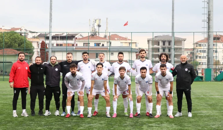 LİDER ÇİFTLİKKÖY SOĞUCAK’I 5 GOLLE GEÇTİ