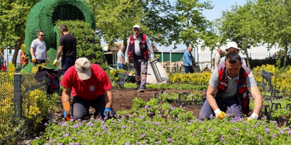 PARK VE BAHÇELER BİRİMİ YIL BOYUNCA 624 BİN METREKARE ALANDA ÇALIŞMA YÜRÜTTÜ