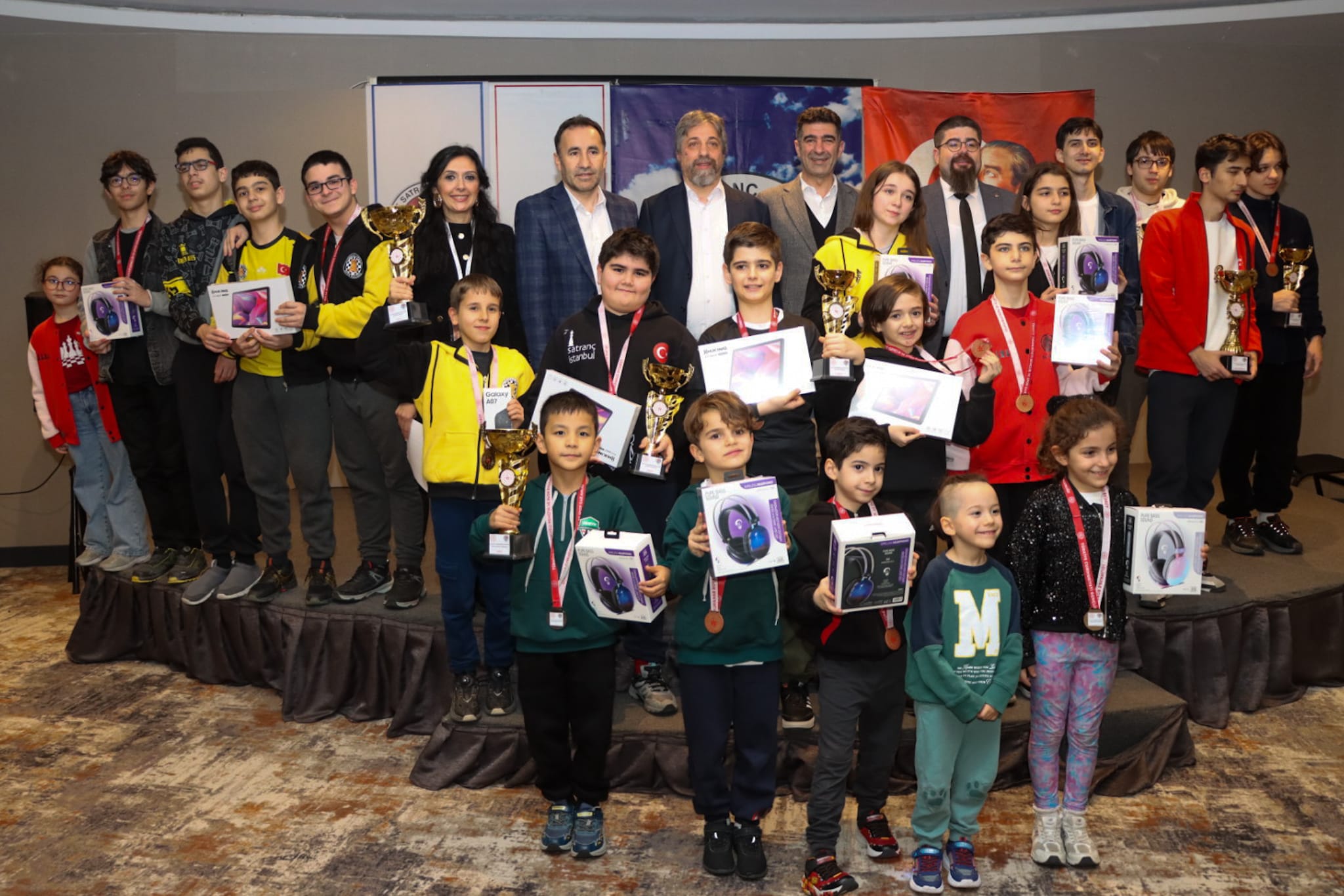 9. ULUSLARARASI YÜRÜYEN KÖŞK SATRANÇ TURNUVASI SONA ERDİ 5 9. ULUSLARARASI YÜRÜYEN KÖŞK SATRANÇ TURNUVASI SONA ERDİ