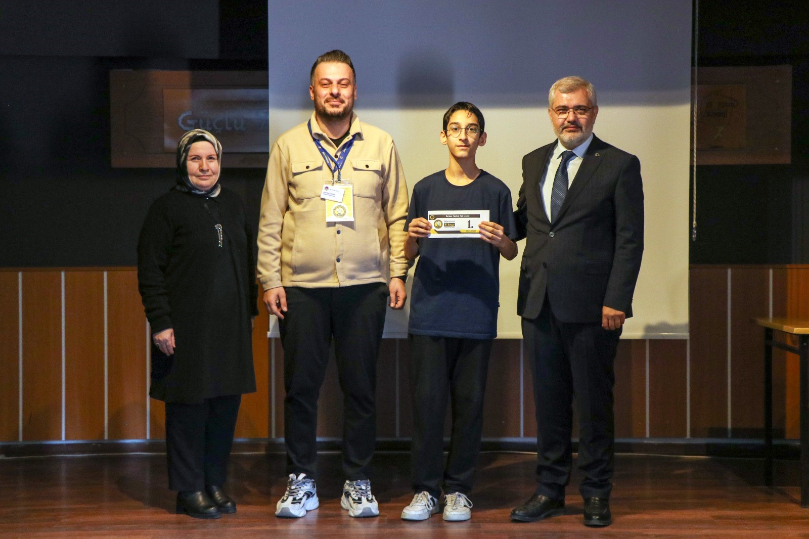 YALOVA’DA MATEMATİK COŞKUSU: ALİ KUŞÇU MATEMATİK YARIŞMASI YOĞUN KATILIMLA GERÇEKLEŞTİ 5 YALOVA’DA MATEMATİK COŞKUSU: ALİ KUŞÇU MATEMATİK YARIŞMASI YOĞUN KATILIMLA GERÇEKLEŞTİ