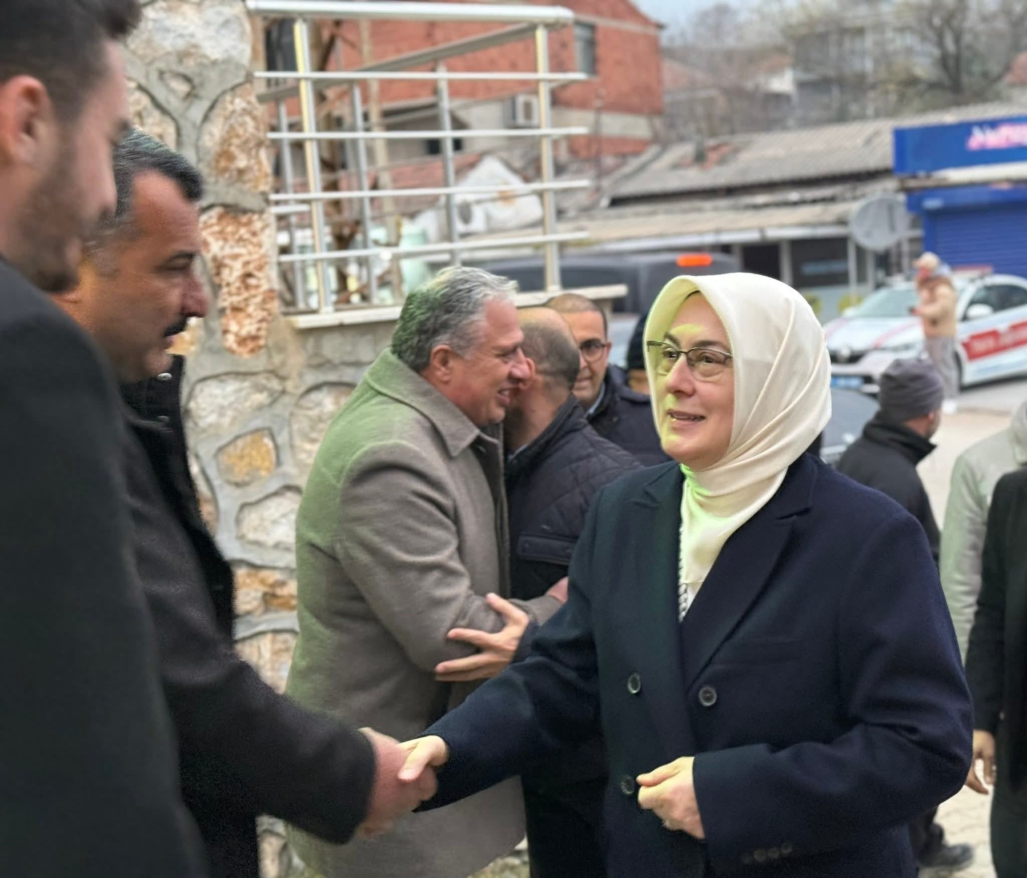 Yalova Milletvekili Meliha Akyol Akköy’de Gönül Sofrasında Hemşehrileriyle Buluştu 6 Yalova Milletvekili Meliha Akyol Akköy’de Gönül Sofrasında Hemşehrileriyle Buluştu