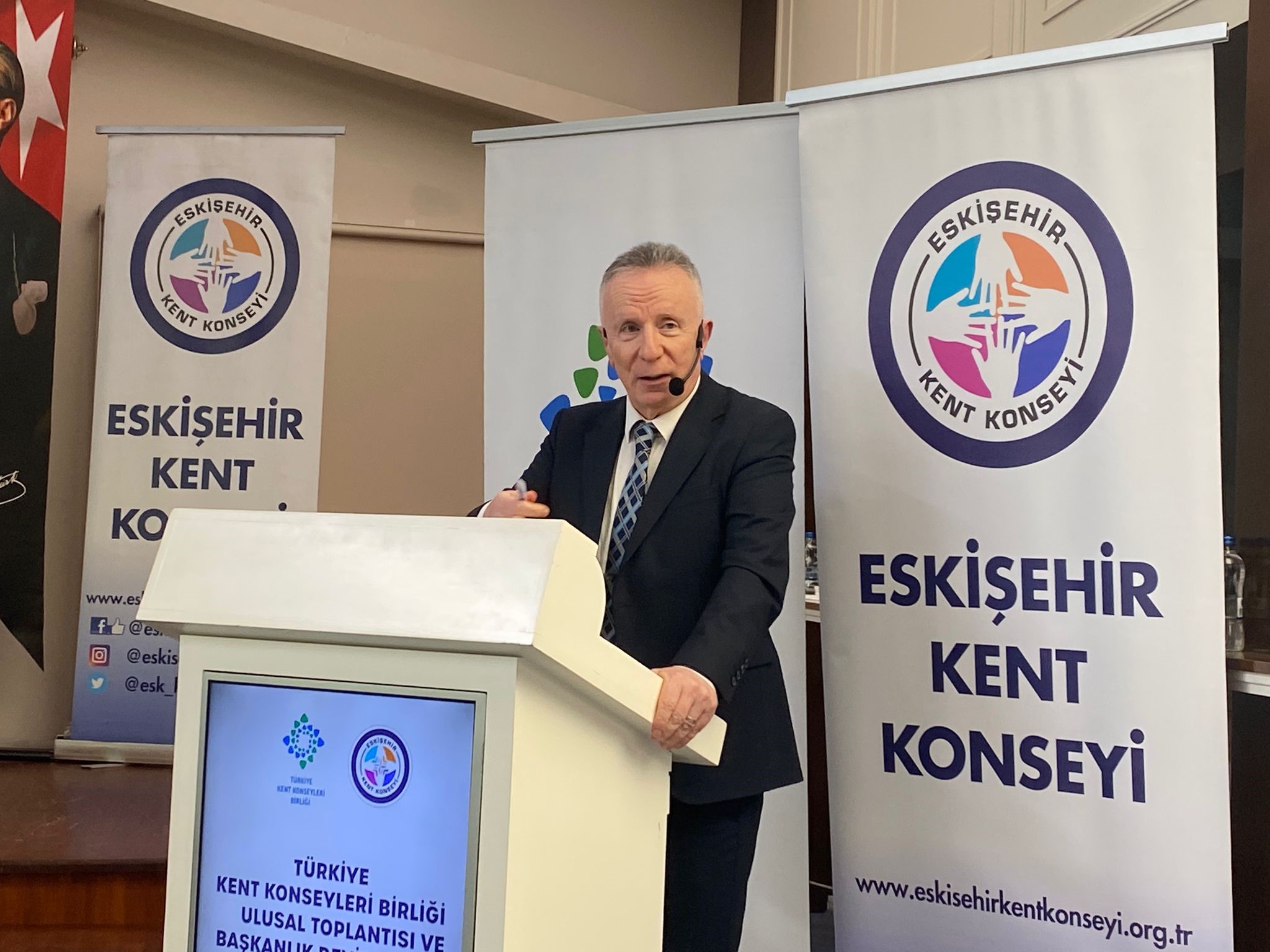 Türkiye Kent Konseyleri Birliği’nde Bayrak Değişimi: Yeni Dönem Başkanı Ahmet Kapanoğlu Oldu