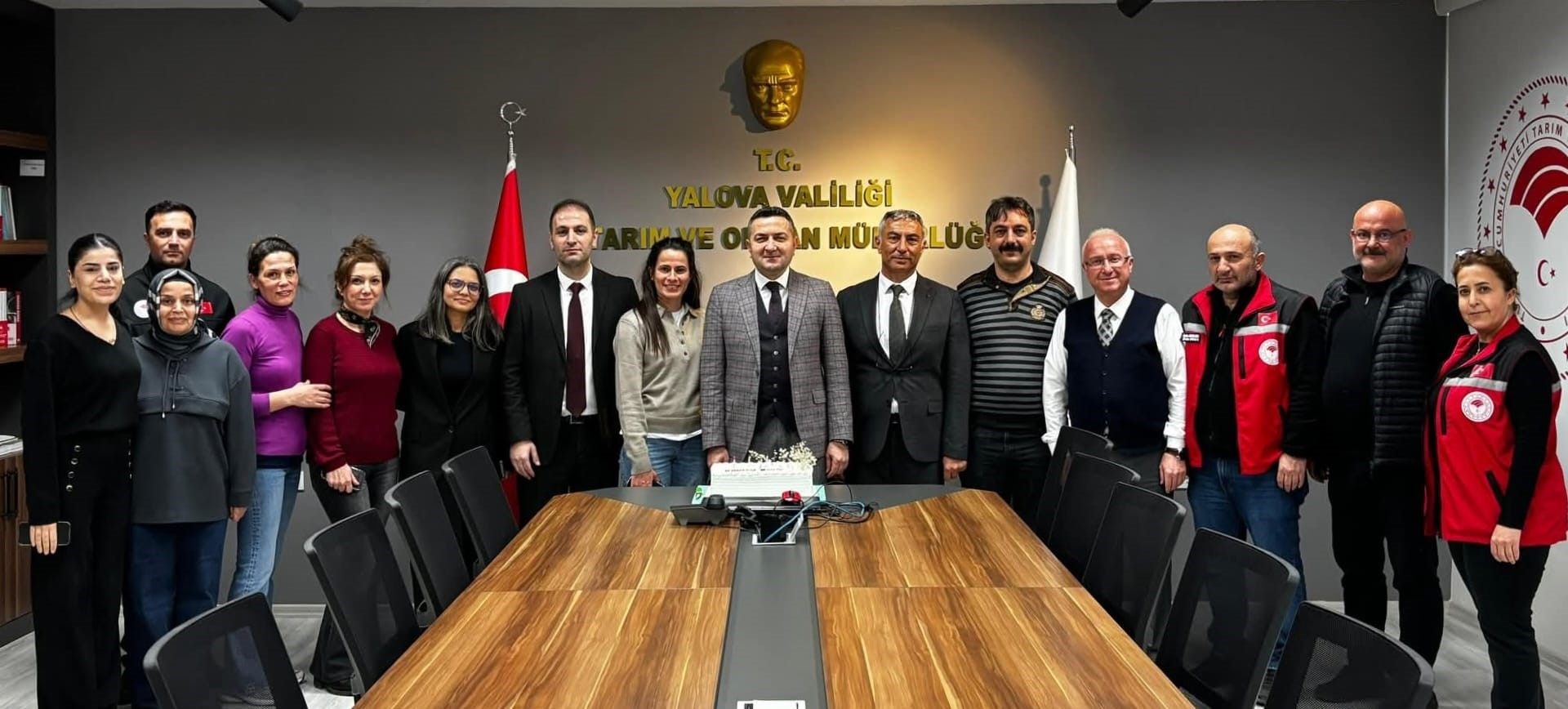 Mustafa İlmeç'e Sürpriz Yaş Günü Kutlaması;