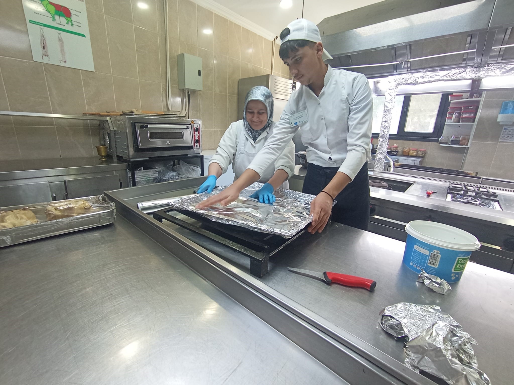 Romanyalı Öğrenciler Erasmus+ Kapsamında Yalova’da Staj Yapıyor