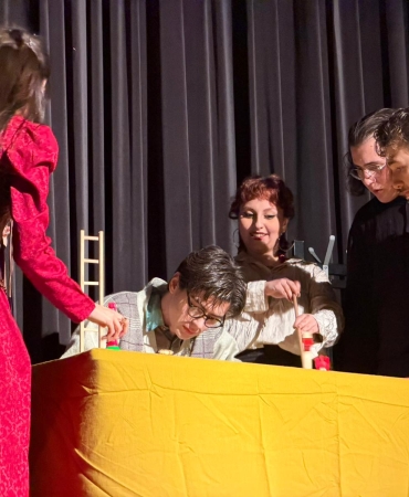 YALOVA’DA TİYATRO GÜNLERİ COŞKUSU SÜRÜYOR