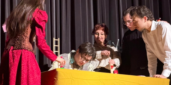 YALOVA’DA TİYATRO GÜNLERİ COŞKUSU SÜRÜYOR