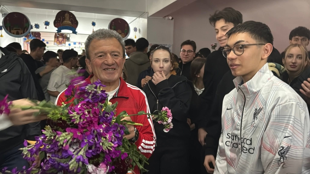 Yalova’nın Efsane Beden Eğitimi Öğretmeni Mehmet Kenan Bektaş Emekli Oldu