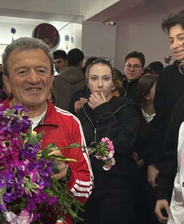 Yalova’nın Efsane Beden Eğitimi Öğretmeni Mehmet Kenan Bektaş Emekli Oldu