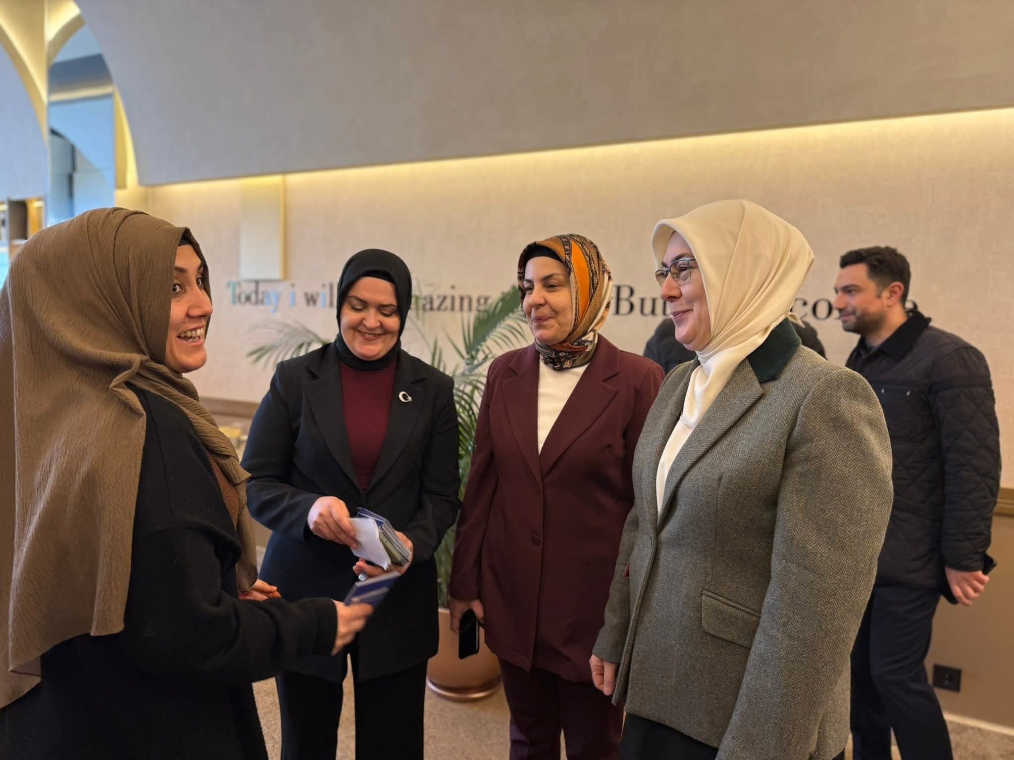 Yalova’da “Arife Çiçekleri” Programı: Çocukların Bayram Sevinci Yüzleri Güldürdü