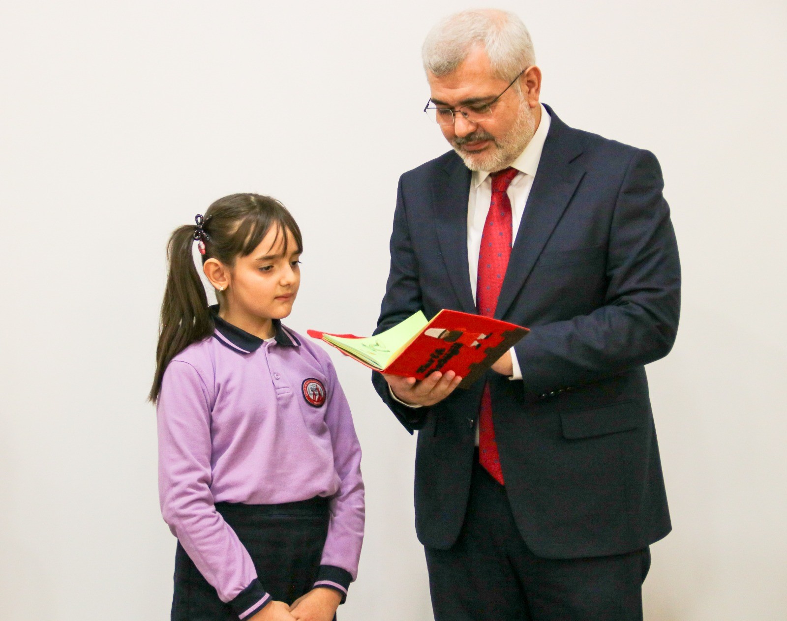 Yalova’da “Dilimizin Zenginlikleri” ve 12 Mart Temalı Yarışmalarda Dereceye Giren Öğrenciler Ödüllerini Aldı