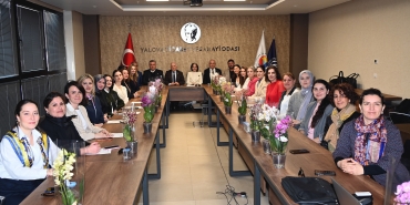 BAŞKAN GÜREL’DEN ÜRETEN KADINLARLA ANLAMLI BULUŞMA