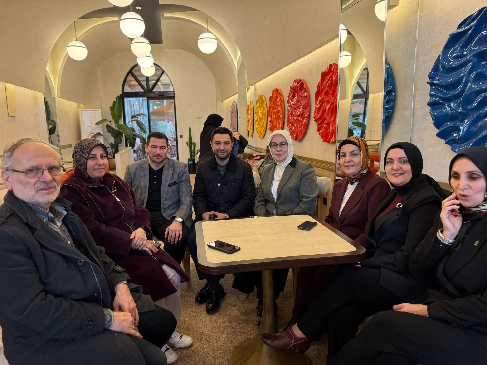 Yalova’da “Arife Çiçekleri” Programı: Çocukların Bayram Sevinci Yüzleri Güldürdü