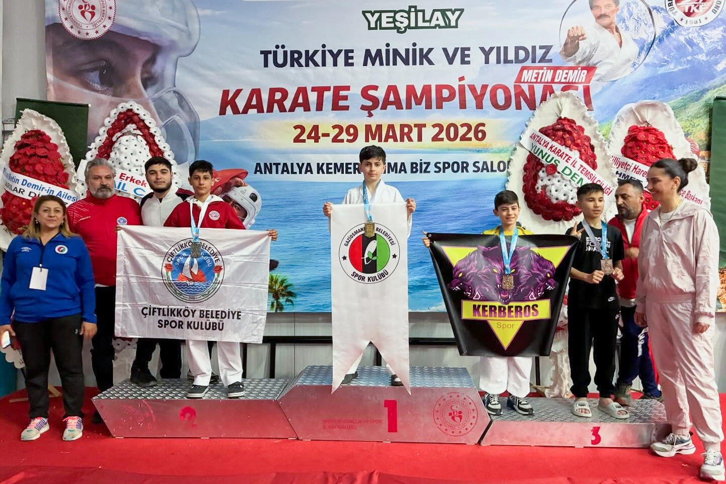 ÇİFTLİKKÖY KARATECİLERİ ŞAMPİYONLUKLARA DOYMUYOR