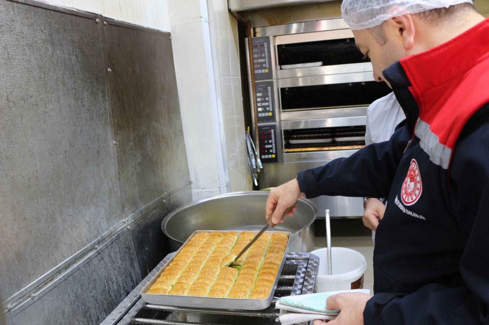 RAMAZAN BAYRAMI ÖNCESİ YALOVA’DA ŞEKERCİLERE SIKI DENETİM