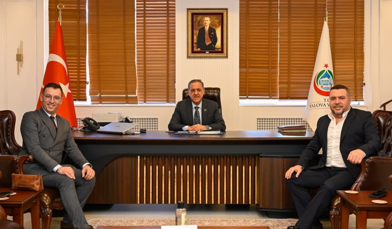 Yalova Lova Otel Yönetiminden Vali Usta’ya Hayırlı Olsun Ziyareti