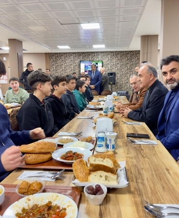 Ordu Valisi Muammer Erol, Öğrencilerle İftar Sofrasında Buluştu