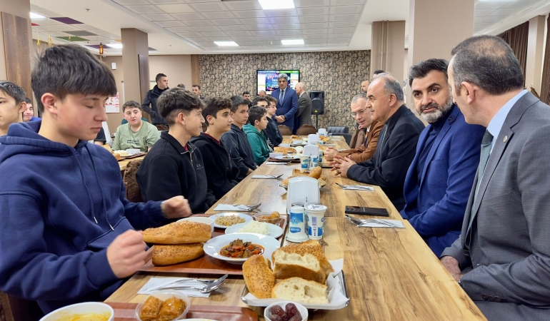 Ordu Valisi Muammer Erol, Öğrencilerle İftar Sofrasında Buluştu