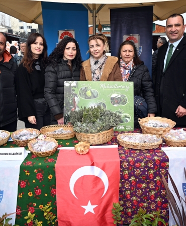 TOHUM TAKAS ŞENLİĞİ’NDE YALOVA STANDINA YOĞUN İLGİ