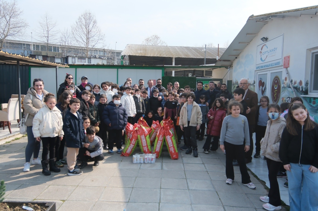 ÇİFTLİKKÖY’DE GERİ DÖNÜŞÜM PROJESİYLE CAN DOSTLARA TAM DESTEK