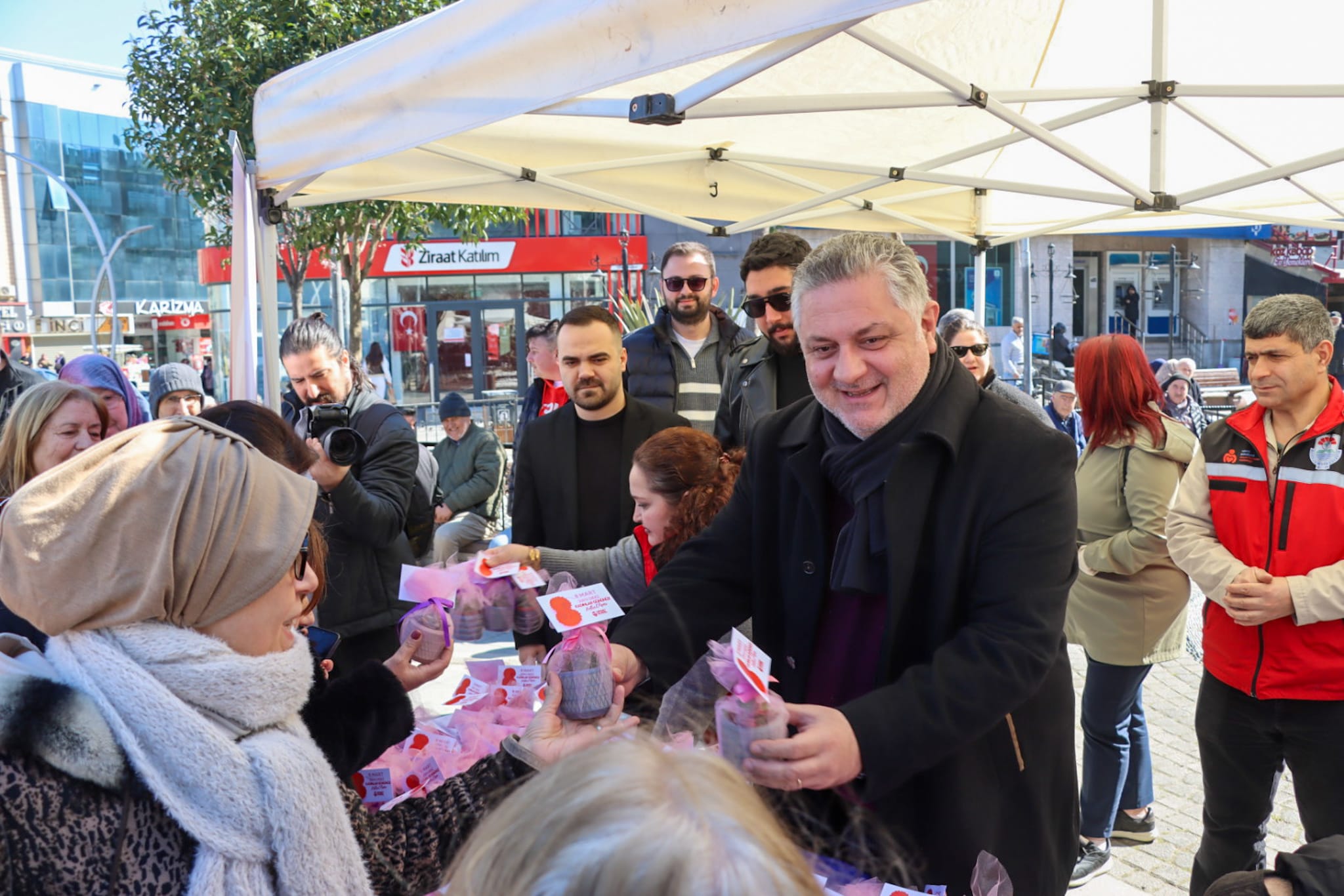 YALOVA BELEDİYESİ’NDEN 8 MART’TA KADINLARA ANLAMLI HEDİYE