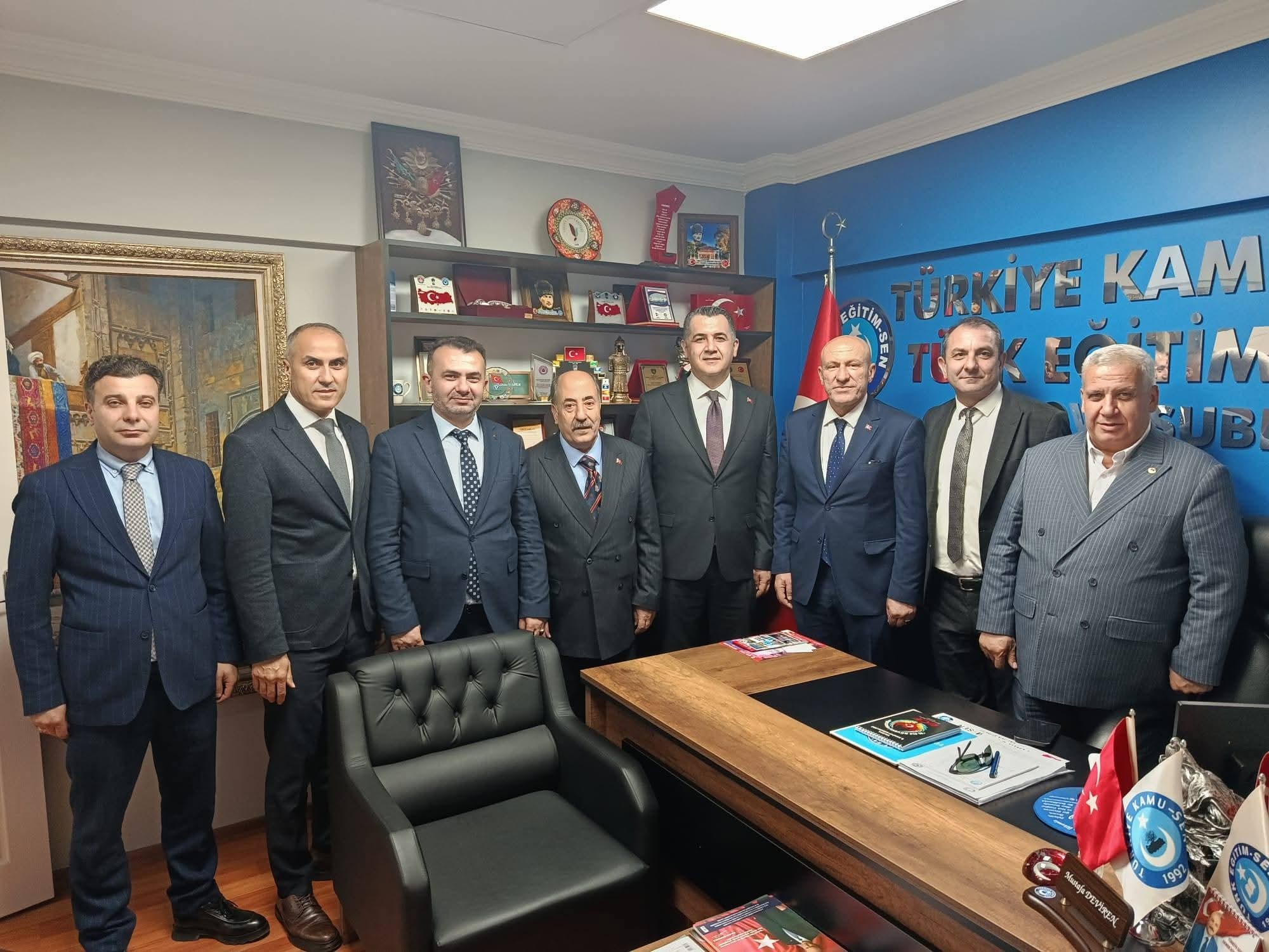 Türk Eğitim-Sen Yalova Şubesi’ne Anlamlı Ziyaret: Kamu-Sen Teşkilatı İftarda Buluştu