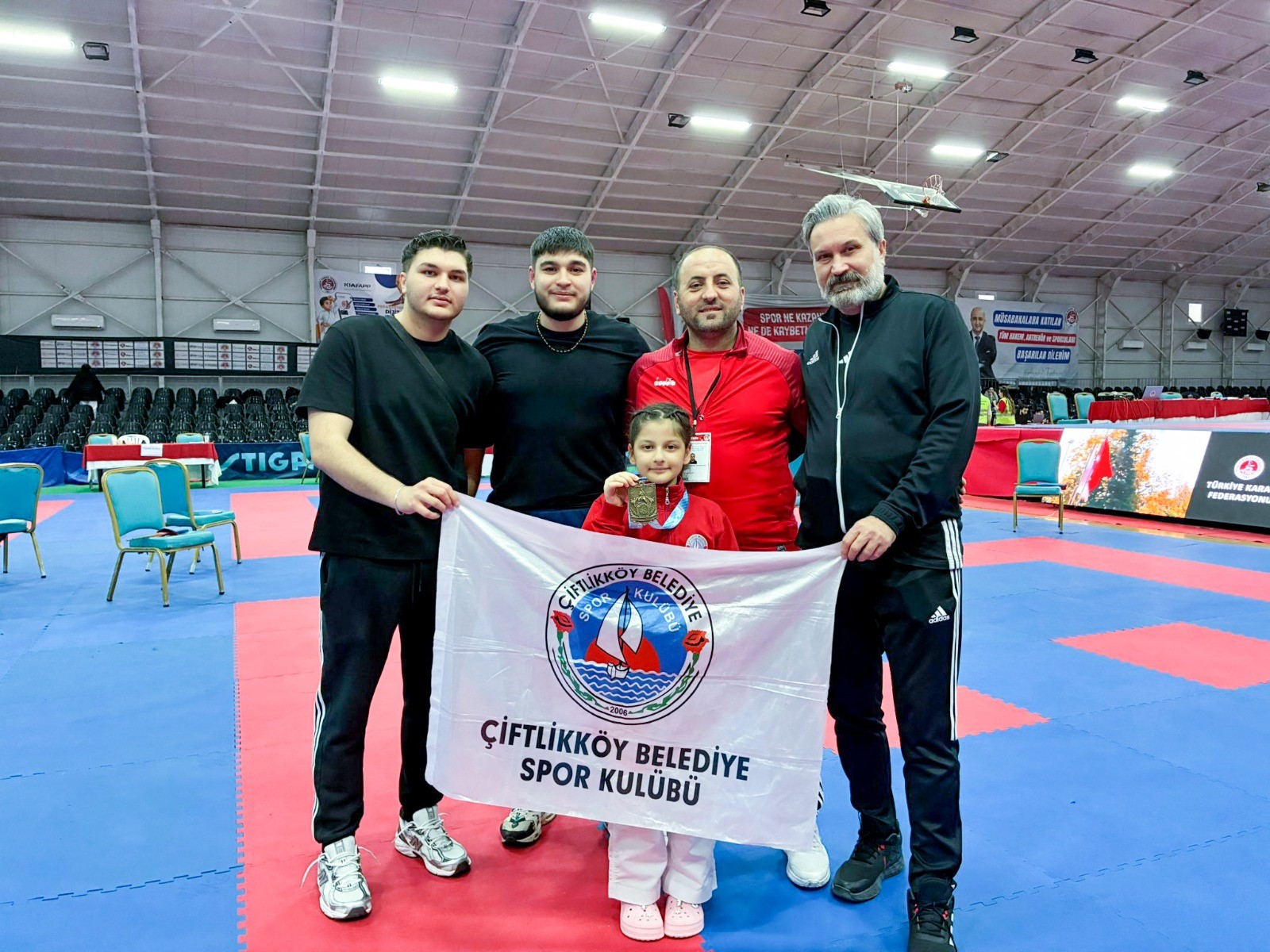 ÇİFTLİKKÖY KARATECİSİ 9 YAŞINDAKİ İKRA 2. KEZ TÜRKİYE ŞAMPİYONU