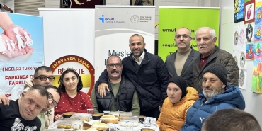 AK Parti Yalova Teşkilatı Engelli Bireyler ve Aileleri İle İftar Sofrasında Buluştu