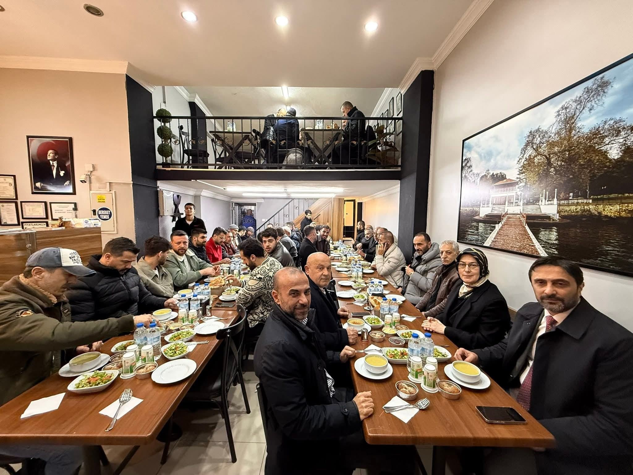 YALOVA’DA İFTAR BULUŞMASI: MİLLETVEKİLİ MELİHA AKYOL ESNAF VE VATANDAŞLARLA BİR ARAYA GELDİ