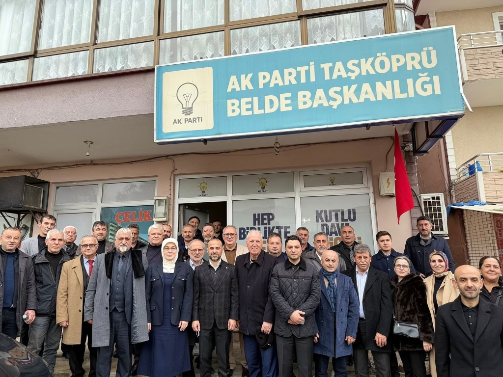 Yalova AK Parti Teşkilatı Taşköprü ve Çevre Köylerde Bayramlaşma Programı Gerçekleştirdi, Taziye Ziyaretinde Bulundu