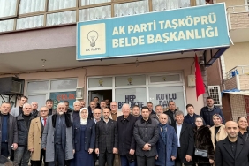 Yalova AK Parti Teşkilatı Taşköprü ve Çevre Köylerde Bayramlaşma Programı Gerçekleştirdi, Taziye Ziyaretinde Bulundu