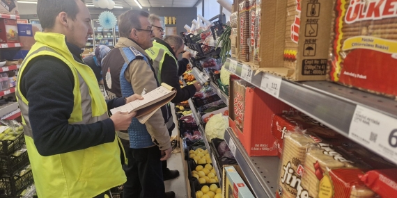 HAL MÜDÜRLÜĞÜ EKİPLERİ’NDEN MARKETLERDE KÜNYE DENETİMİ