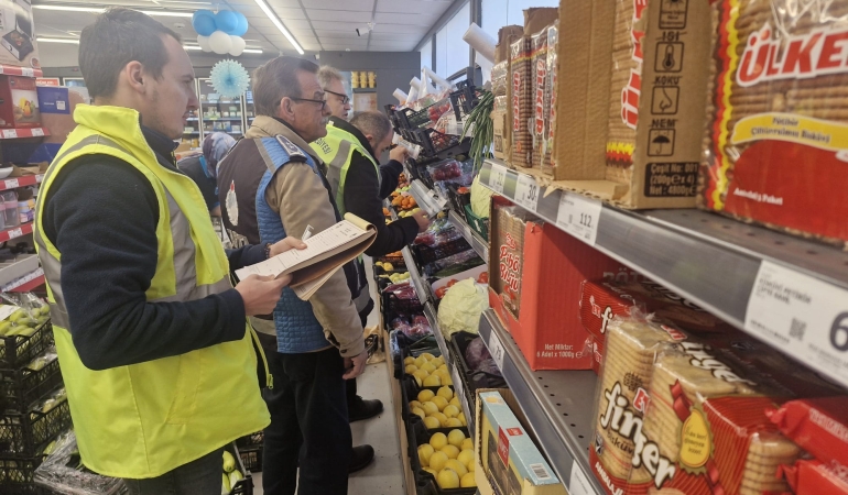 HAL MÜDÜRLÜĞÜ EKİPLERİ’NDEN MARKETLERDE KÜNYE DENETİMİ