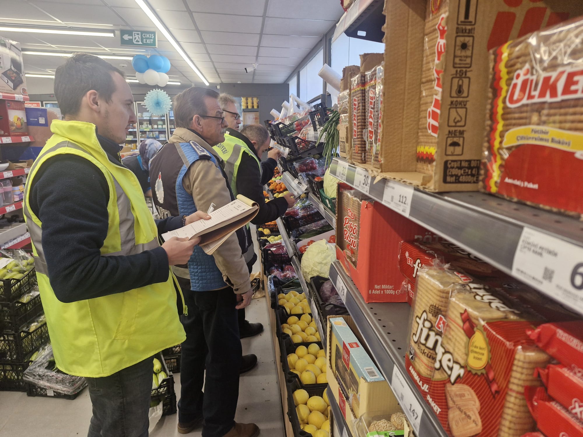 HAL MÜDÜRLÜĞÜ EKİPLERİ’NDEN MARKETLERDE KÜNYE DENETİMİ