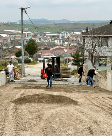 PARKE YOL BAKIM ONARIM ÇALIŞMALARI DEVAM EDİYOR