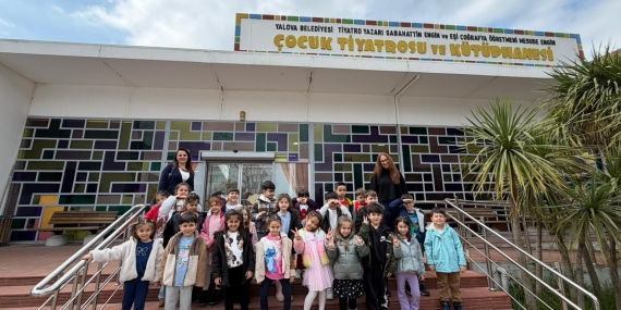 KÜTÜPHANELER HAFTASI’NDA MİNİK OKURLAR BİLGİYLE BULUŞUYOR