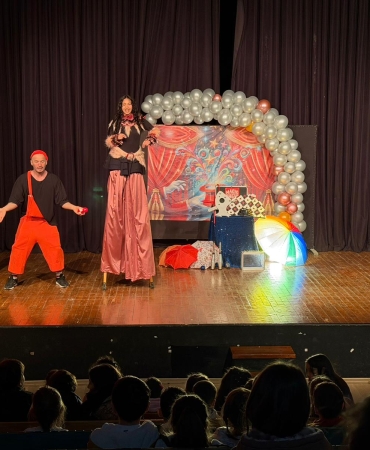 MİNİ SİRK ÇOCUKLARI EĞLENDİRDİ