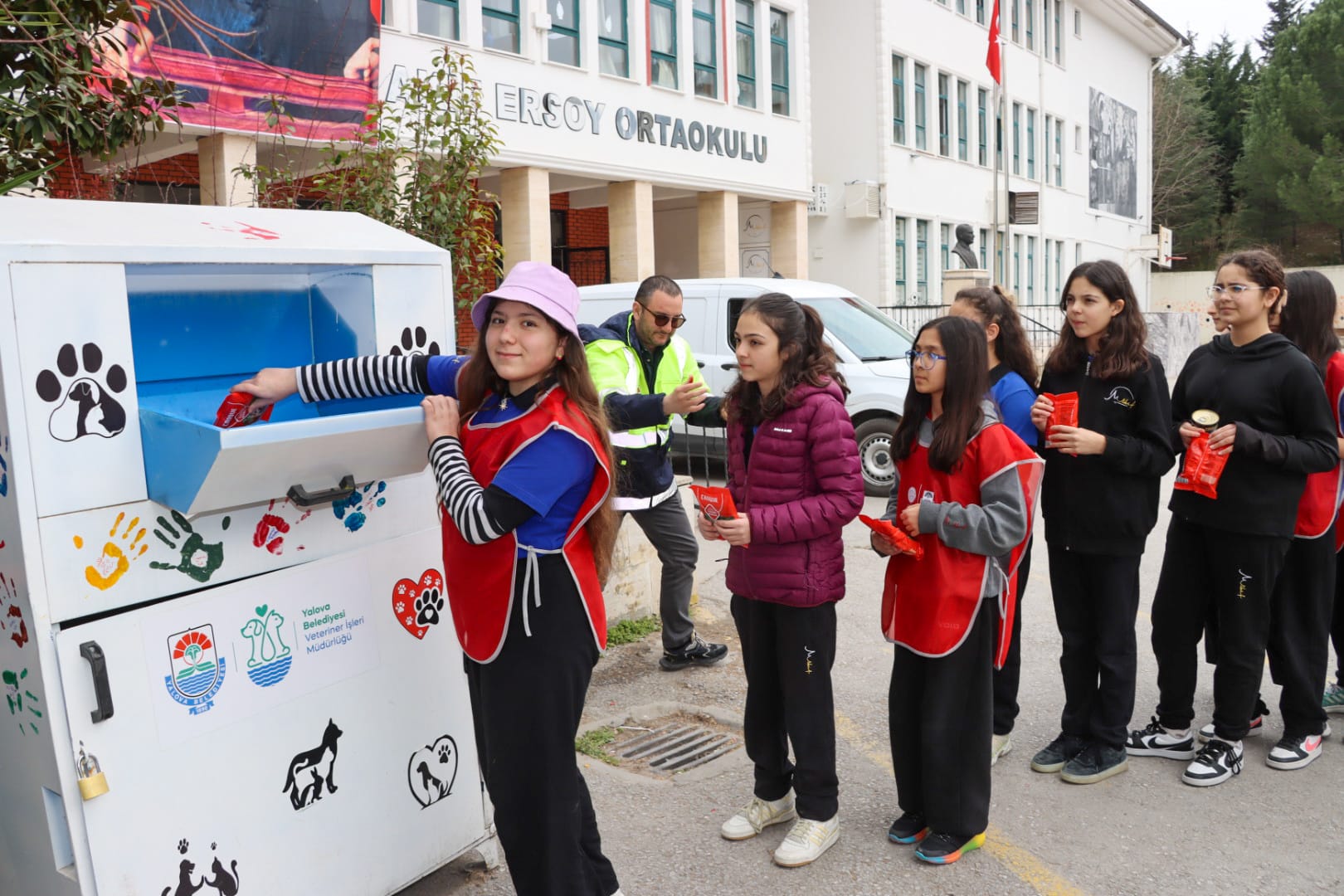 ÖĞRENCİLERDEN TAKDİR EDİLECEK DUYARLILIK 5 ÖĞRENCİLERDEN TAKDİR EDİLECEK DUYARLILIK