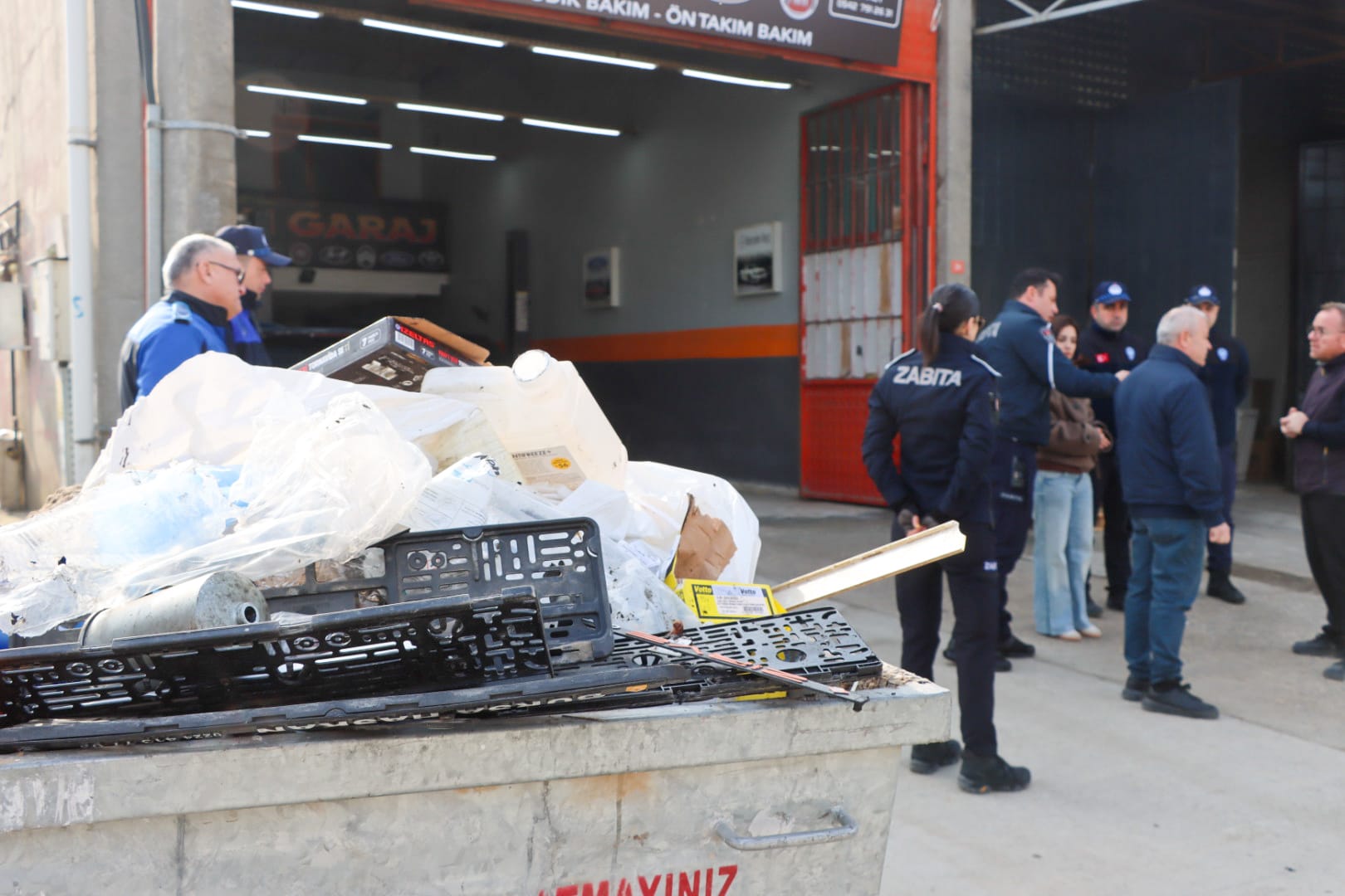 SANAYİ ESNAFI ZİYARET EDİLDİ, ATIK YÖNETİMİ KONUSUNDA BİLGİLENDİRME YAPILDI